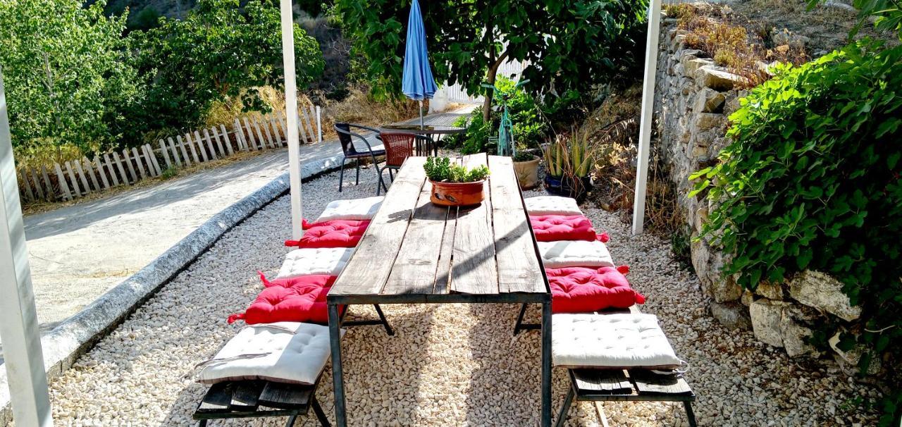 La Casa Del Agua Guest House Montefrio Luaran gambar